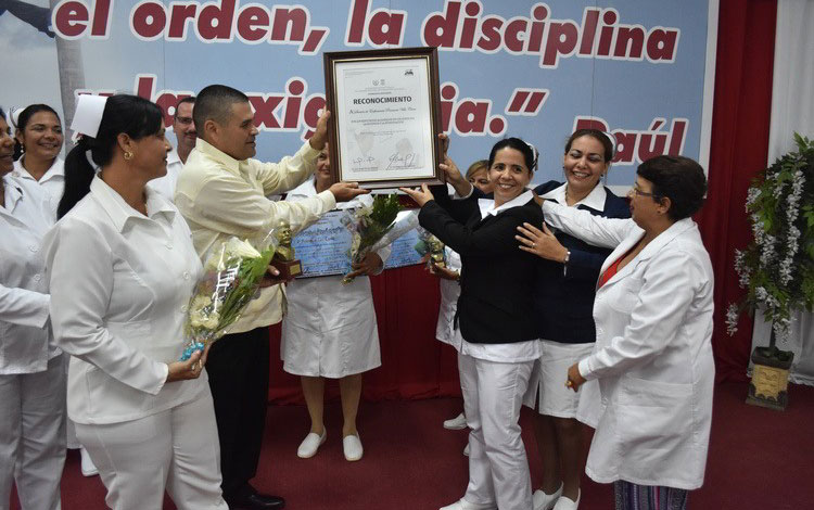 Villa Clara recibió el diploma acreditativo del primer lugar nacional en el trabajo de la Enfermería. Villa Clara recibió el diploma acreditativo del primer lugar nacional en el trabajo de la Enfermería.