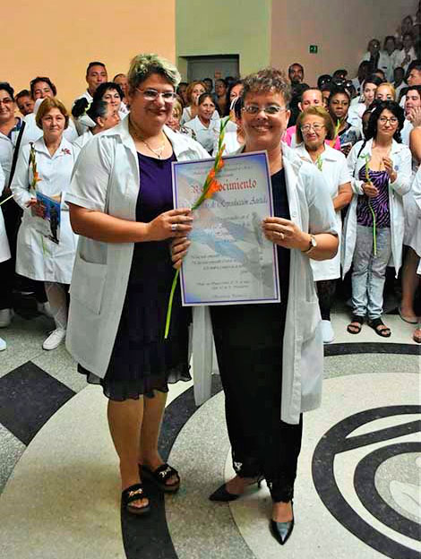 Reconocimiento a departamentos del hospital ginecobstétrico Mariana Grajales, de Villa Clara. Reconocimiento a departamentos del hospital ginecobstétrico Mariana Grajales, de Villa Clara.