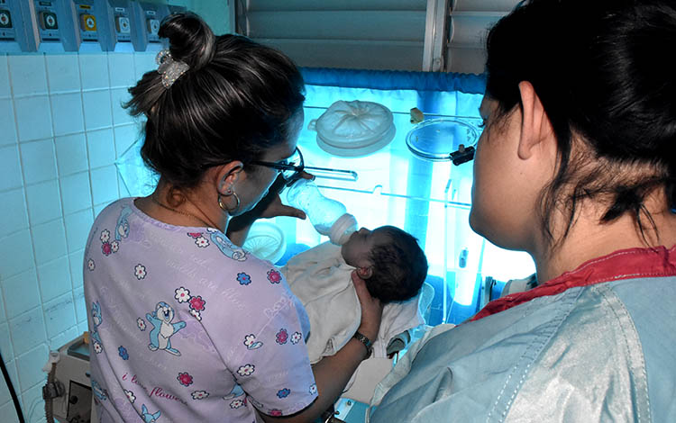 Sala de Neonatología del José Luis Miranda