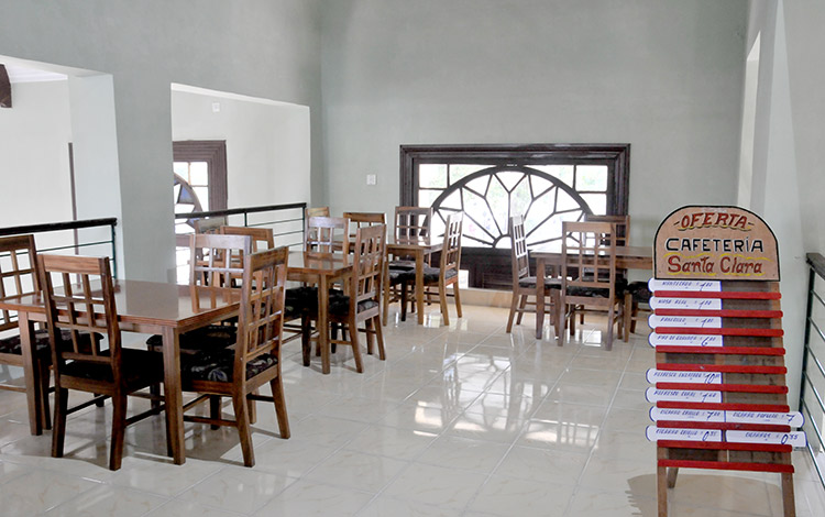 Cafetería de la Estación Ferroviaria de Santa Clara, Cuba. Cafetería de la Estación Ferroviaria de Santa Clara, Cuba.