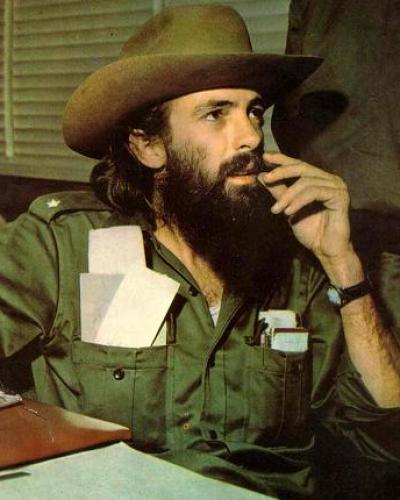 [Imagen: camilo-cienfuegos-colores.JPG]