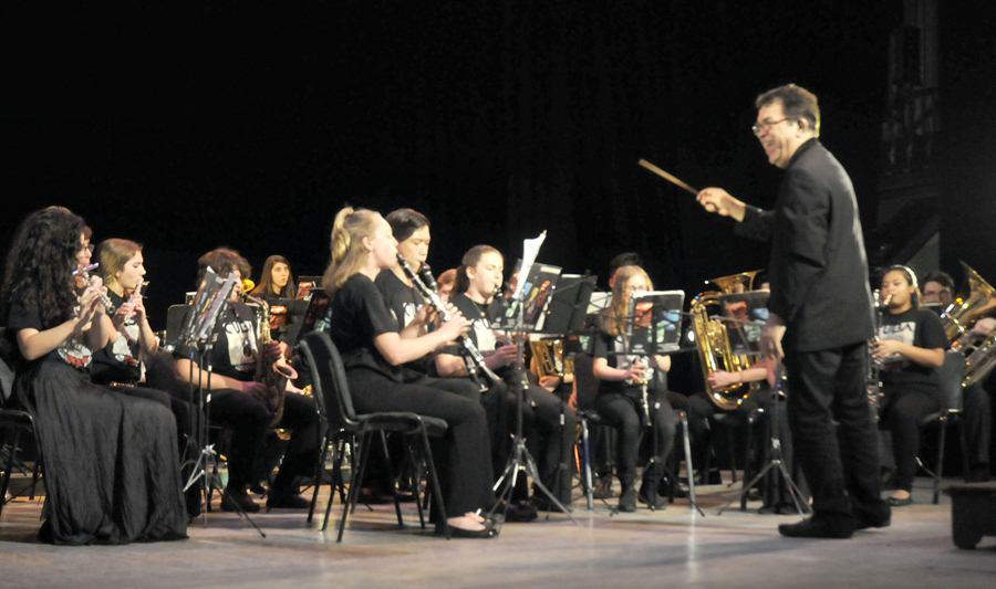 metales de la orquesta de la escuela de north shore, nueva york