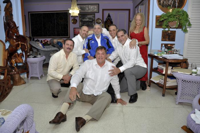Encuentro de Fidel Castro con los Cinco Héroes