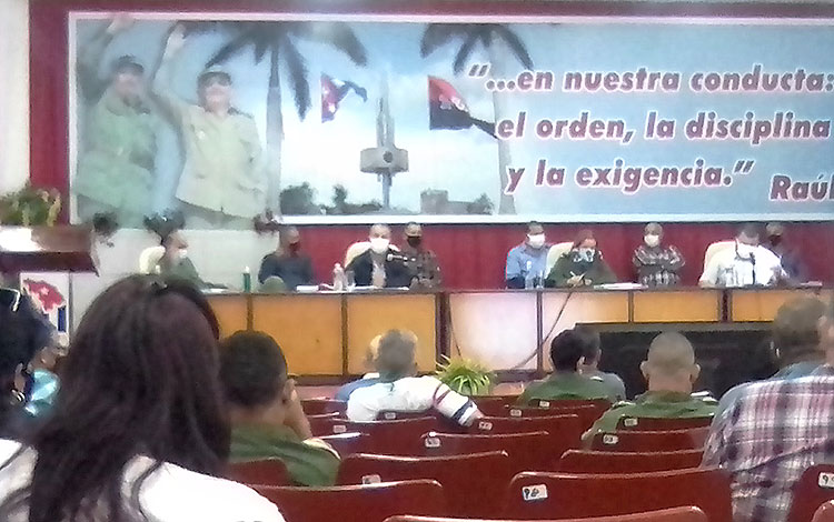 Reunión de análisis de la Tarea Ordenamiento en el sector agropecuario. Reunión de análisis de la Tarea Ordenamiento en el sector agropecuario.