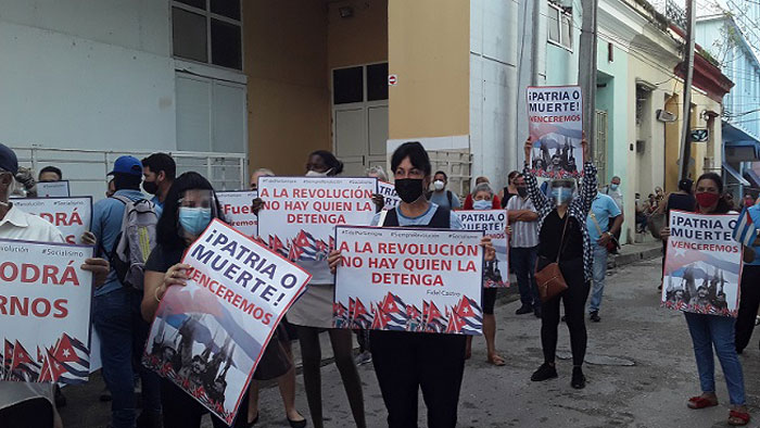 Trabajadores de Etecsa en el acto de apoyo a la Revolución cubana. Trabajadores de Etecsa en el acto de apoyo a la Revolución cubana.
