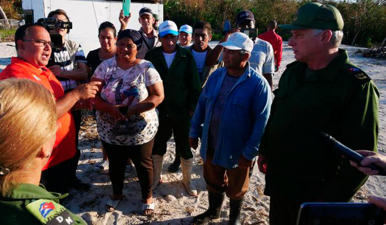 Presidente cubano, Miguel Díaz-Canel Bermúdez, en el poblado de Cocodrilo, la Isla de la Juventud.. Presidente cubano, Miguel Díaz-Canel Bermúdez, en el poblado de Cocodrilo, la Isla de la Juventud..