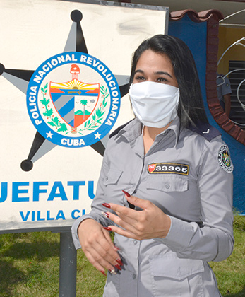 Dailenys resalta su orgullo por formar parte del Ministerio del Interior y su compromiso de servir al pueblo. Dailenys resalta su orgullo por formar parte del Ministerio del Interior y su compromiso de servir al pueblo.