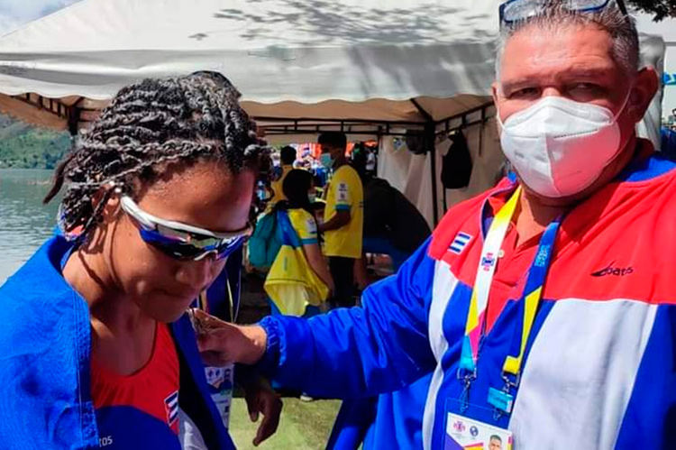 Canoísta cubana Katherine Nuevo, oro en el C1-200 de los Panamericanos Junior. Canoísta cubana Katherine Nuevo, oro en el C1-200 de los Panamericanos Junior.