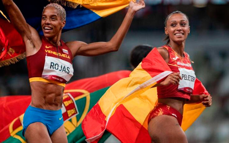 La venezolana Yulimar Rojas y la española Ana Peleteiro, oro y bronce en el triple salto de las Olimpiadas de Tokio 2020. La venezolana Yulimar Rojas y la española Ana Peleteiro, oro y bronce en el triple salto de las Olimpiadas de Tokio 2020.