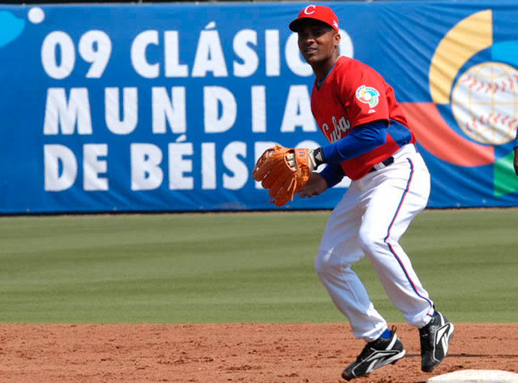 Eduardo Paret en el Clásico Mundial de Béisbol de 2009. Eduardo Paret en el Clásico Mundial de Béisbol de 2009.