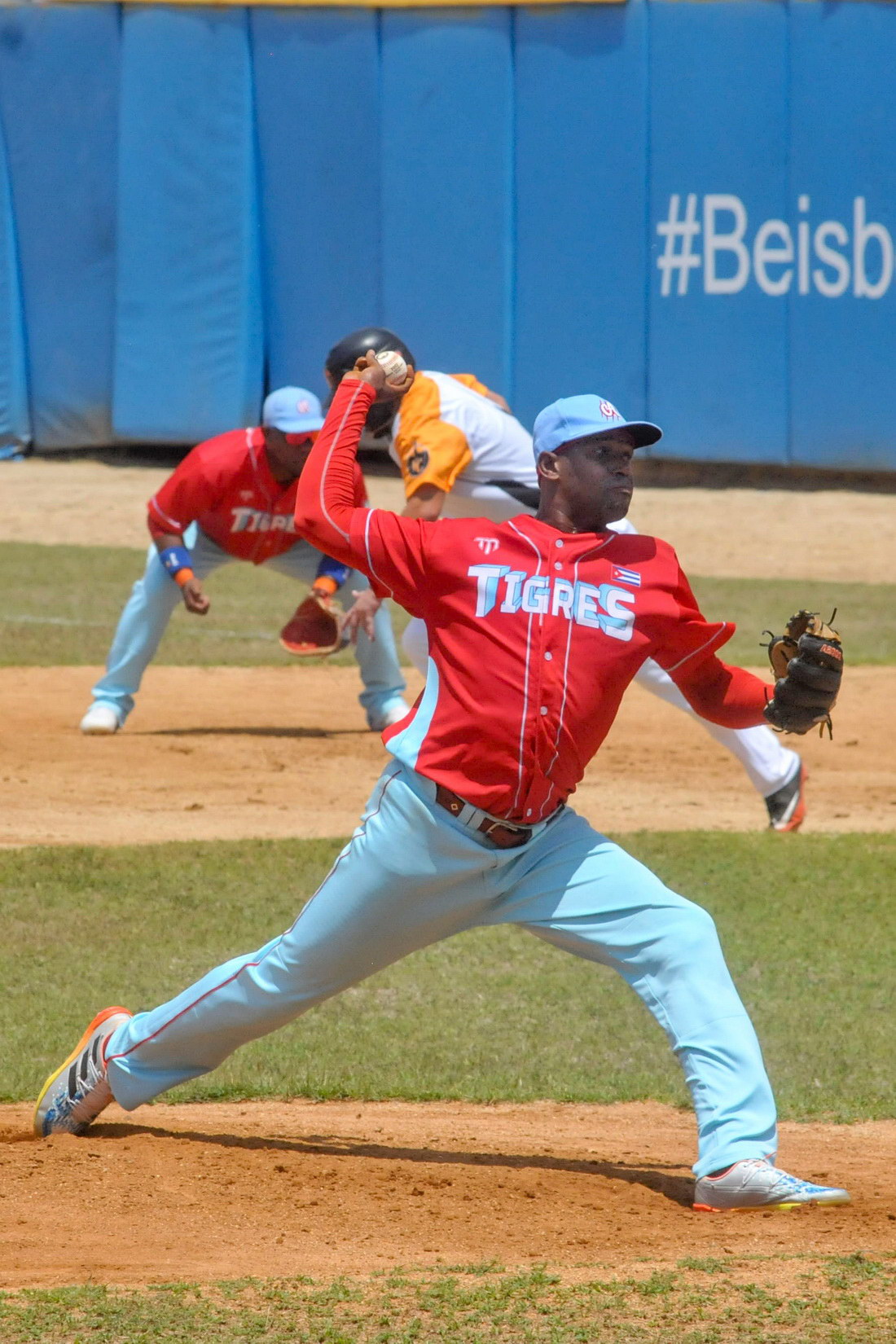 Dachel Duquesne, pícher ganador.