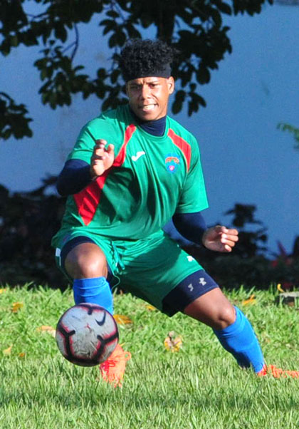 Dariel Morejón, futbolista de Villa Clara, durante un entrenamiento. Dariel Morejón, futbolista de Villa Clara, durante un entrenamiento.