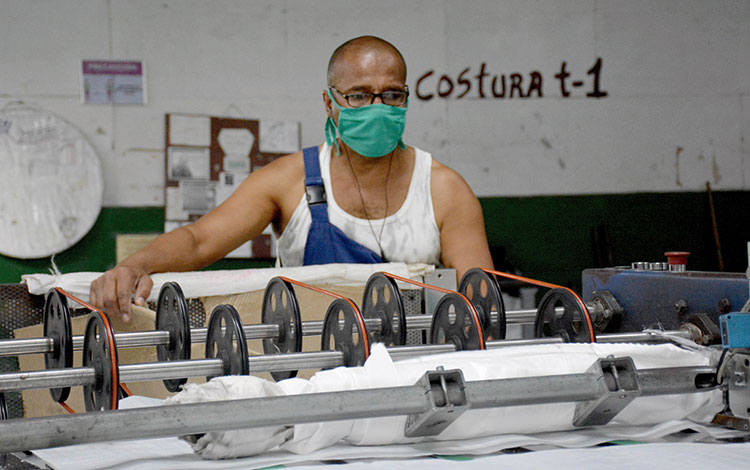 Trabajador de la empresa Sarex, de Villa Clara. Trabajador de la empresa Sarex, de Villa Clara.