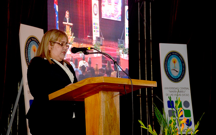 Osana Molerio Pérez, rectora de la Universidad Central «Marta Abreu » de Las Villas. Osana Molerio Pérez, rectora de la Universidad Central «Marta Abreu » de Las Villas.