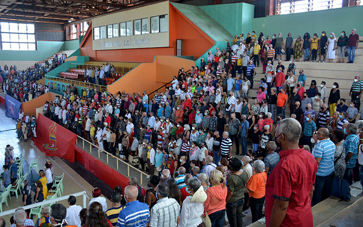 Reconocimiento a fundadores del Contingente Pedagógico Manuel Ascunce Domenech. Reconocimiento a fundadores del Contingente Pedagógico Manuel Ascunce Domenech.