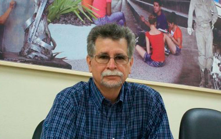 Dr. C. Manuel Rubio. Dr. C. íngel Manuel Rubio.
