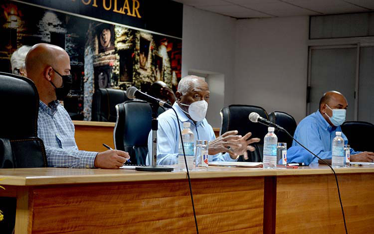 Vicepresidente de Cuba, Salvador Valdés Mesa, participa en reunión de análisis del inicio de la zafra azucarera en Villa Clara. Vicepresidente de Cuba, Salvador Valdés Mesa, participa en reunión de análisis del inicio de la zafra azucarera en Villa Clara.