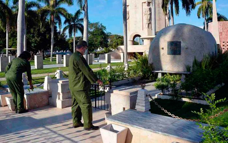 Homenaje al Comandante en Jefe Fidel Castro Ruz. Homenaje al Comandante en Jefe Fidel Castro Ruz.