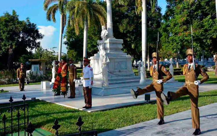 Homenaje a Carlos Manuel de Céspedes, el Padre de la Patria. Homenaje a Carlos Manuel de Céspedes, el Padre de la Patria.