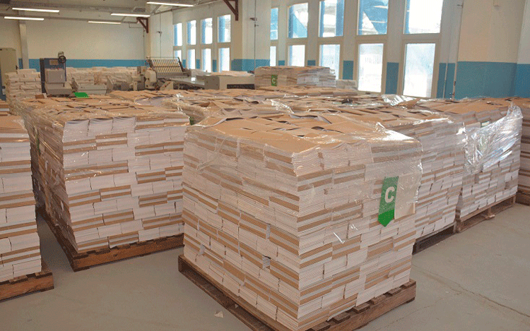 El novedoso taller de libretas escolares que recientemente entró en funcionamiento asegura la producción del demandado artículo. El novedoso taller de libretas escolares que recientemente entró en funcionamiento asegura la producción del demandado artículo.