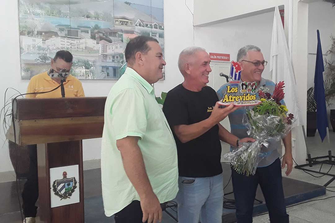 Reconocimiento a la La Empresa Provincial de Conservas y Vegetales Los Atrevidos.