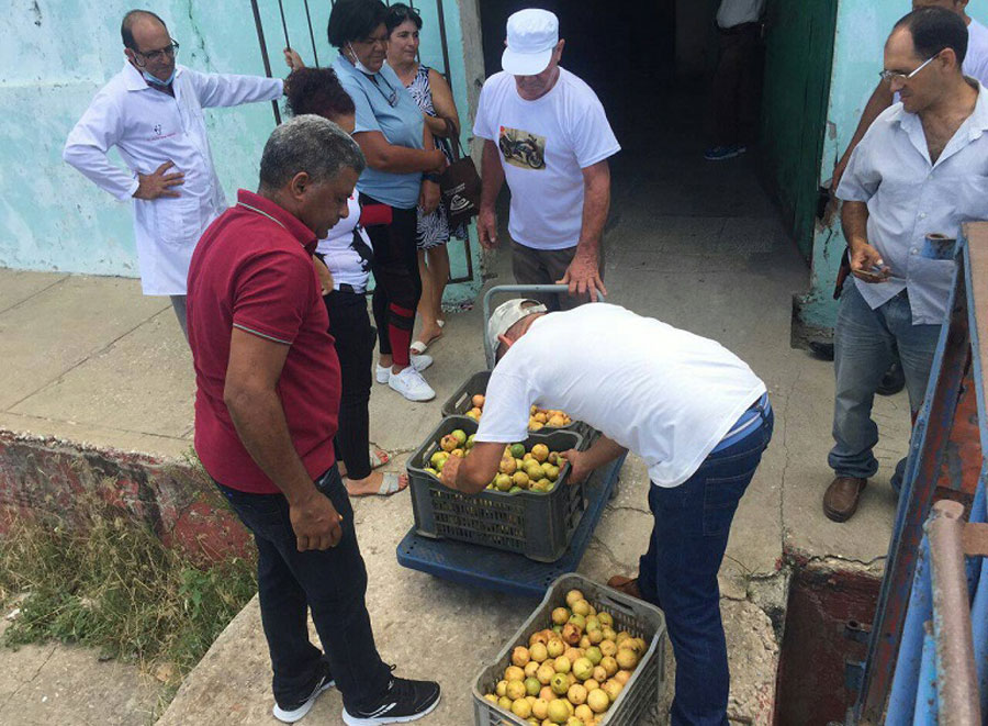 Institución de Salud recibe donativos de campesinos villaclareños.