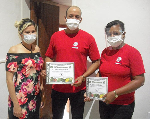 Trabajadores del Inivit ganadores del concurso nacional de la ANIR. Trabajadores del Inivit ganadores del concurso nacional de la ANIR.