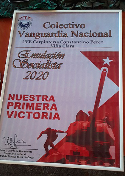 Diploma de Vanguardia Nacional de la carpintería Constantino Pérez, de Santa Clara. Diploma de Vanguardia Nacional de la carpintería Constantino Pérez, de Santa Clara.