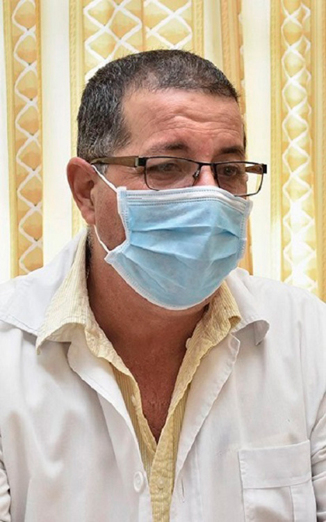 «El aislamiento social, el uso del nasobuco, y otras medidas previenen infecciones respiratorias que constituyen una de las causas de atención mayoritaria en la institución », afirma el Dr. Jesús Sánchez Pérez, director del centro. «El aislamiento social, el uso del nasobuco, y otras medidas previenen infecciones respiratorias que constituyen una de las causas de atención mayoritaria en la institución », afirma el Dr. Jesús Sánchez Pérez, director del centro.