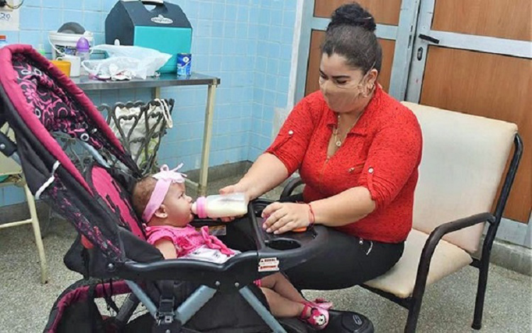 Anabel Rojas Pérez es una de las pacientes de reciente incorporación atendida en el servicio de Cardiopediatría al presentar una atresia pulmonar o defecto cardiaco de nacimiento. Anabel Rojas Pérez es una de las pacientes de reciente incorporación atendida en el servicio de Cardiopediatría al presentar una atresia pulmonar o defecto cardiaco de nacimiento.
