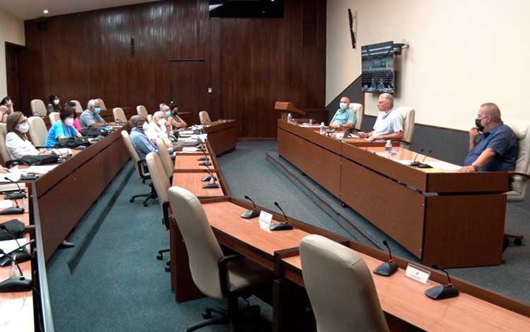 Reunión de análisis de la COVID-19 en Cuba, encabezada por el presidente, Miguel Díaz-Canel.