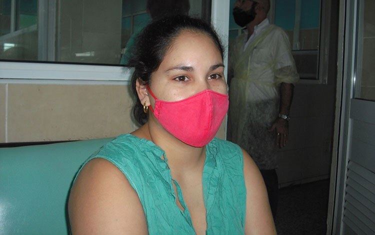 Arletis Rivera, mamá de Arley, uno de los niños ingresados en el servicio de Neonatología del hospital ginecobstétrico Mariana Grajales. Arletis Rivera, mamá de Arley, uno de los niños ingresados en el servicio de Neonatología del hospital ginecobstétrico Mariana Grajales.