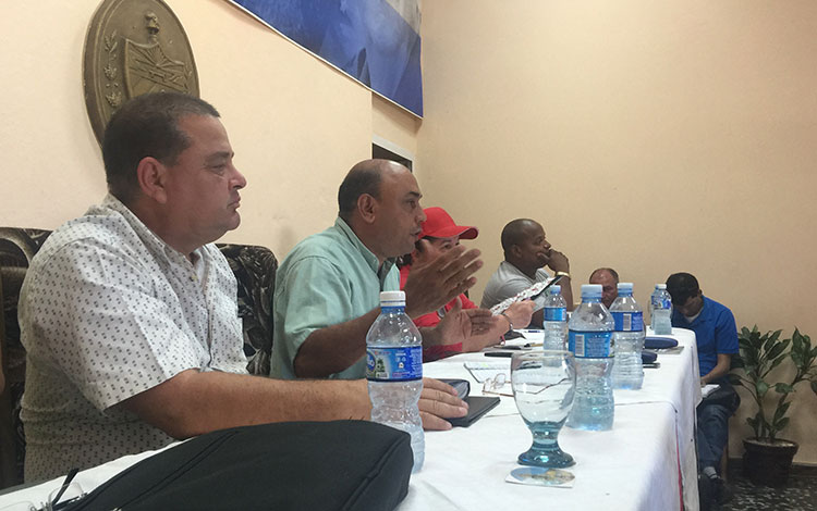 Reunión de análisis del Plan Turquino-Bamburanao. Reunión de análisis del Plan Turquino-Bamburanao.