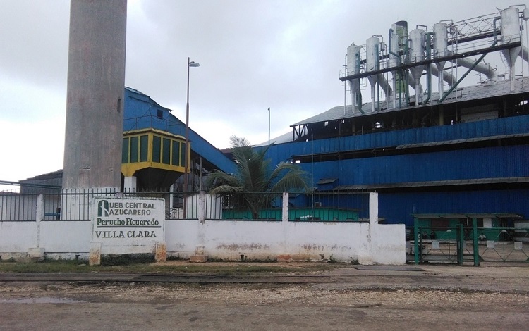 Central Perucho Figueredo, Encrucijada