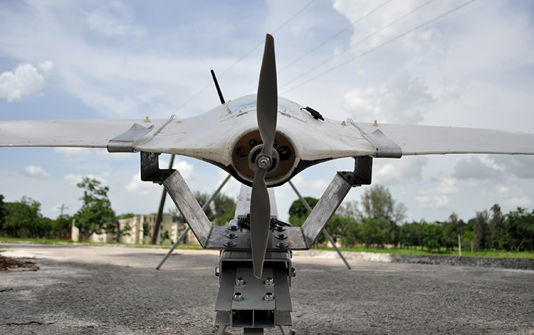 Dron empleado en la Agricultura. Dron fabricado en la UCVL y empleado en la agricultura.