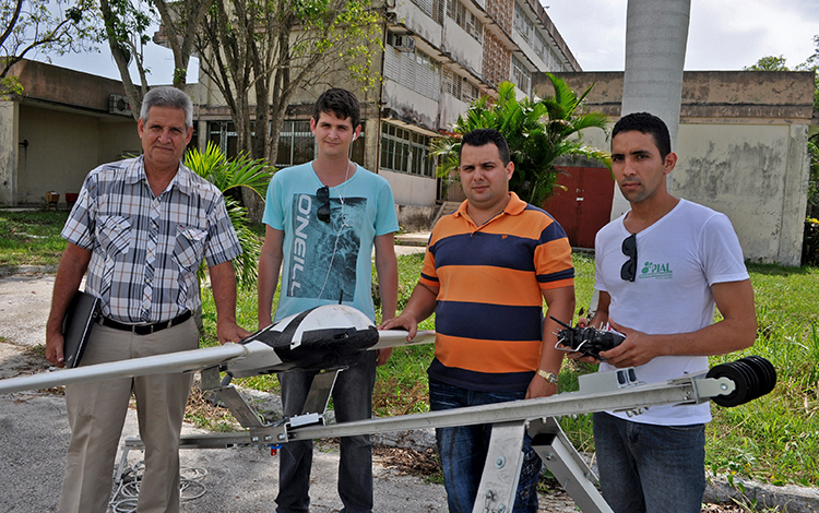 Grupo de Robótica de la Universidad Central Marta Abreu de Las Villas. Grupo de Robótica de la Universidad Central Marta Abreu de Las Villas.