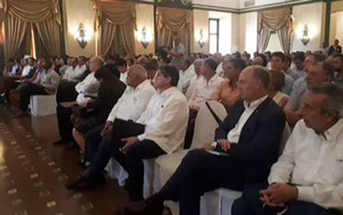 Representantes de empresas extranjeras y embajadas en Cuba. Representantes de empresas extranjeras y embajadas en Cuba.
