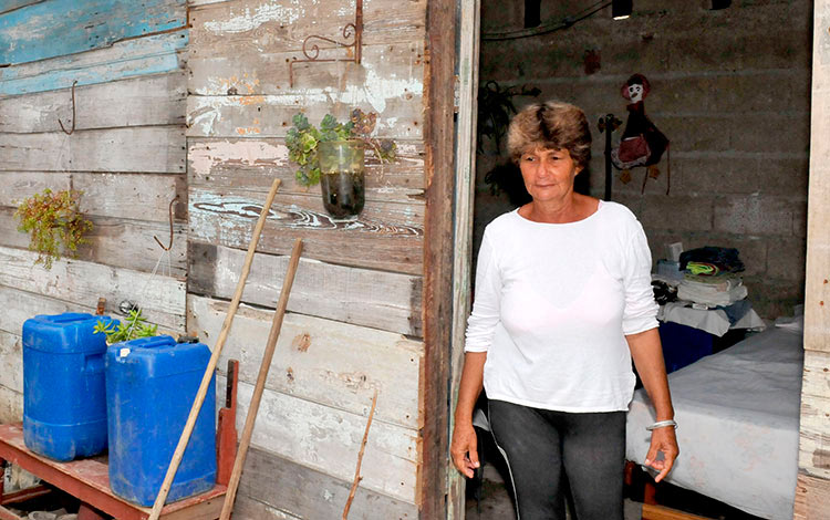 Niurka Ruiz, pobladora de Isabela de Sagua damnificada por huracán Irma. Niurka Ruiz, pobladora de Isabela de Sagua damnificada por huracán Irma.