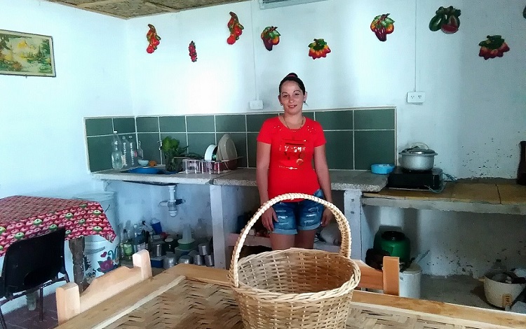 Viviendas en Rincón Naranjo, montañas del macizo Guamuhaya, Villa Clara