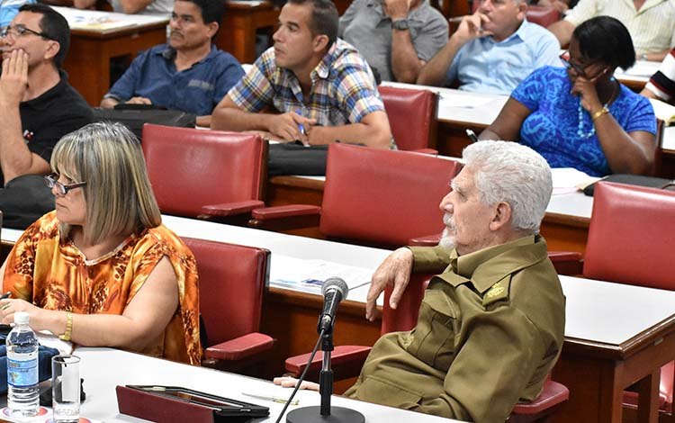  Ramiro Valdés en Villa Cara 