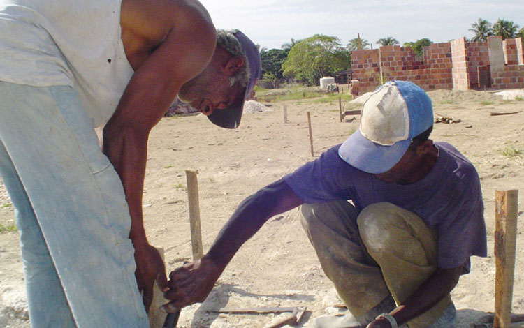 Construcción de viviendas en Cuba.