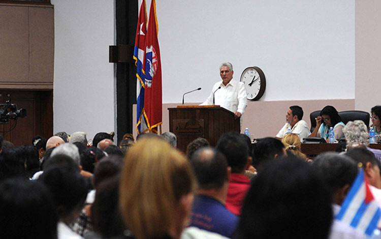 Miguel Díaz-Canel, presidente cubano, clausura Conferencia Nacional del Sindicato de Trabajadores de la Cultura.