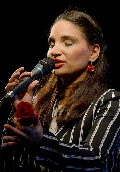 Cantante cubana Annie Garcés. Cantante cubana Annie Garcés.