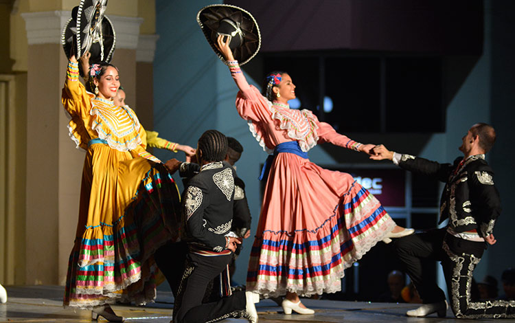 Compañía Nuestra América. Compañía danzaria Nuestra América.