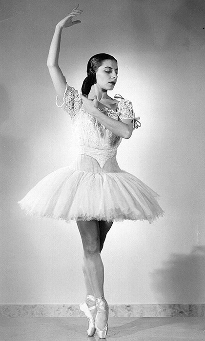 Alicia Alonso. Alicia Alonso.