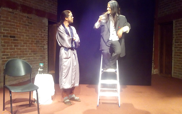Teatro Z presenta con El daño que hace el tabaco y Trágico a pesar suyo. Teatro Z presenta con El daño que hace el tabaco y Trágico a pesar suyo.