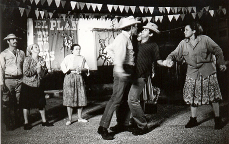 Obra La Vitrina, del Grupo Teatro Escambray.