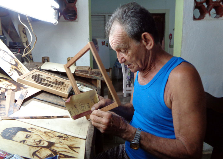 Hernani Simón Hernández Morales, pintor de Remedios, Villa Clara.