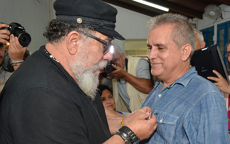 Alfredo Martirena medalla Raúl Gómez García