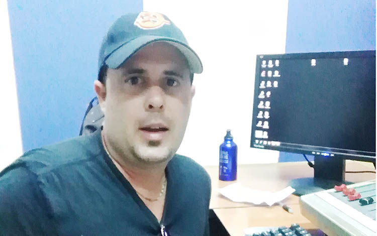 César Irigoyen, uno de los realizadores de los programas dedicados al Che en la emisora CMHW.